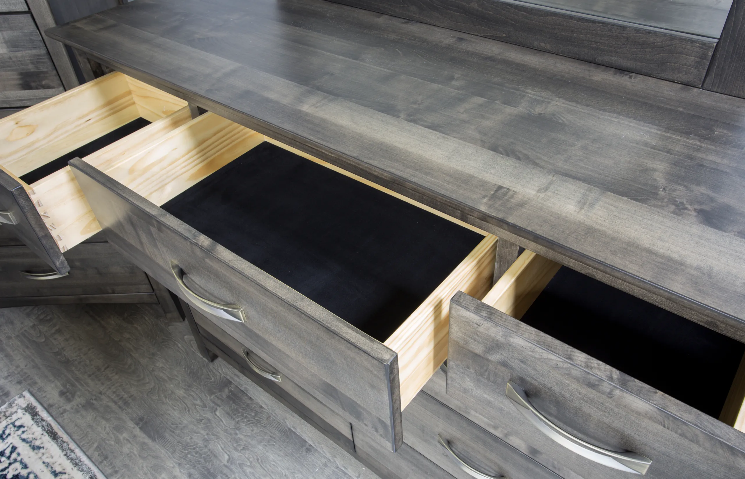 Mako Wood - Solid wood furniture in Alder, Pine and Maple Mako Wood - Solid wood furniture in Alder, Pine and Maple